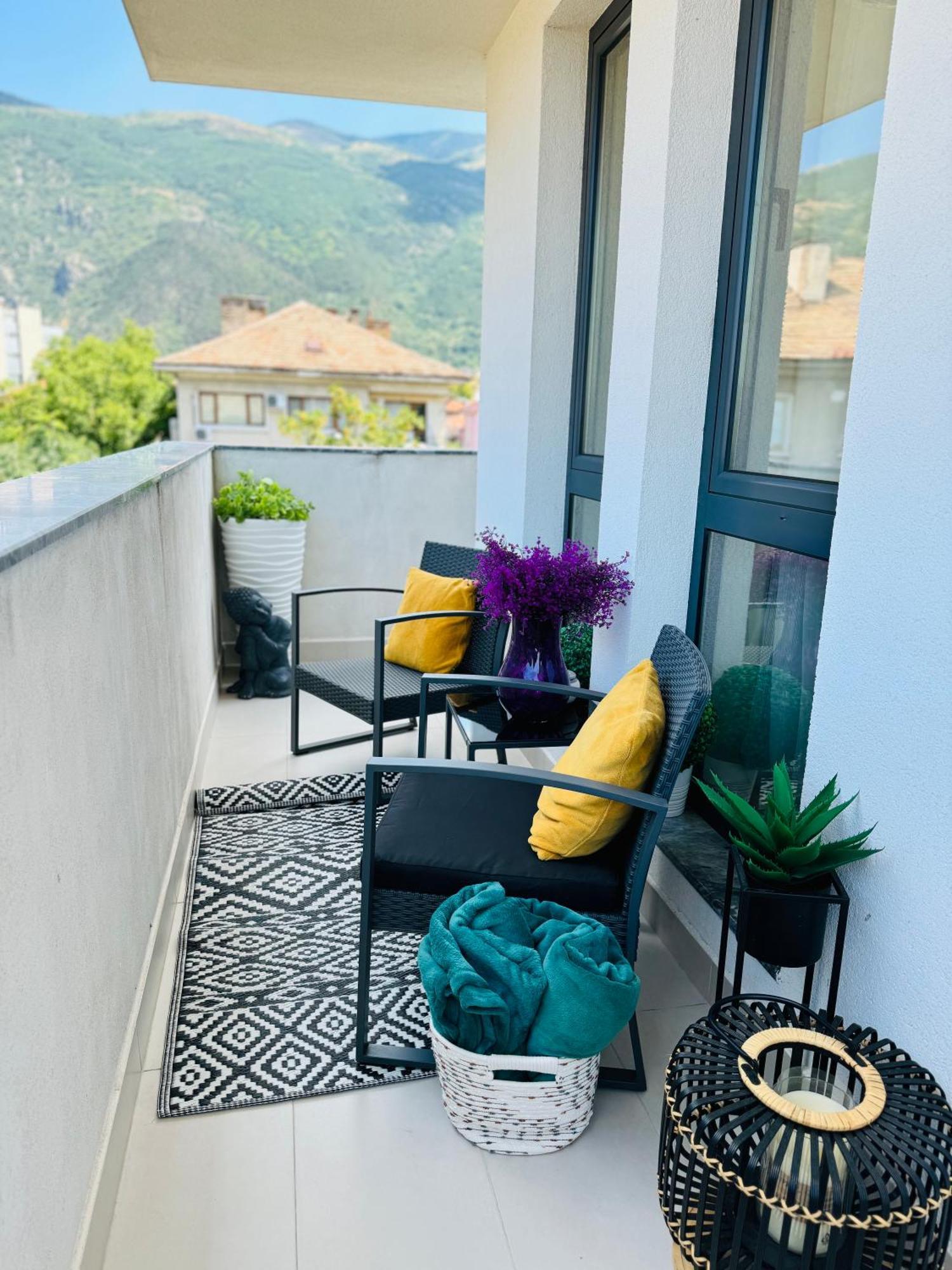 Lux 1 Apartment
